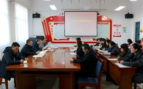 校领导深入马克思主义学院召开现场办公会